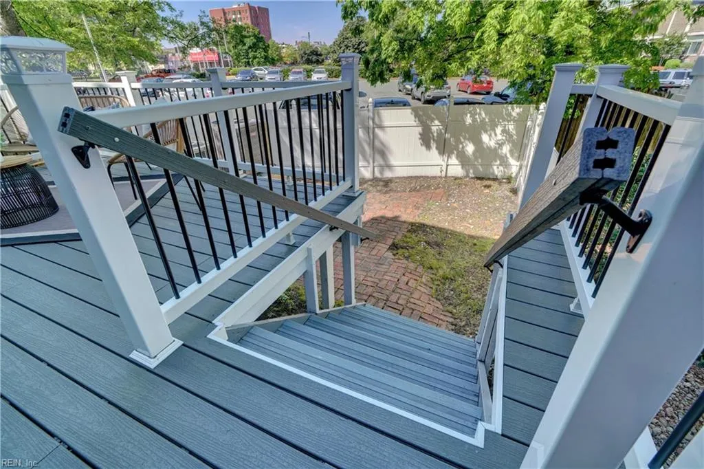 Norfolk, Virginia 23510, United States, 2 Bedrooms Bedrooms, ,3 BathroomsBathrooms,Residential,Pending,116961