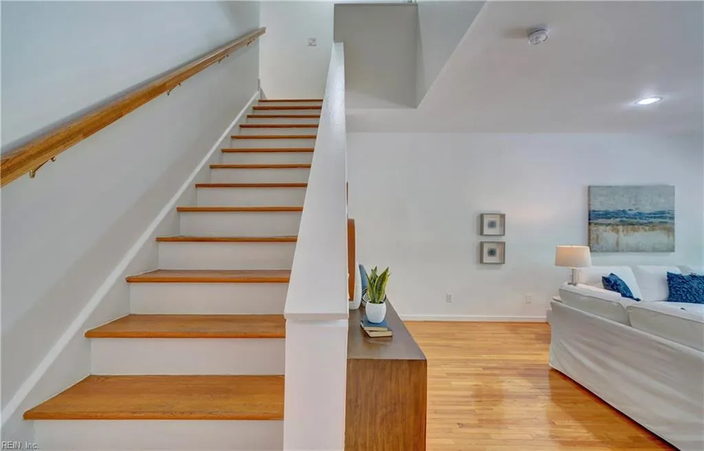 Norfolk, Virginia 23510, United States, 2 Bedrooms Bedrooms, ,3 BathroomsBathrooms,Residential,Pending,116961