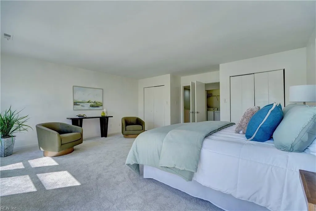 Norfolk, Virginia 23510, United States, 2 Bedrooms Bedrooms, ,3 BathroomsBathrooms,Residential,Pending,116961