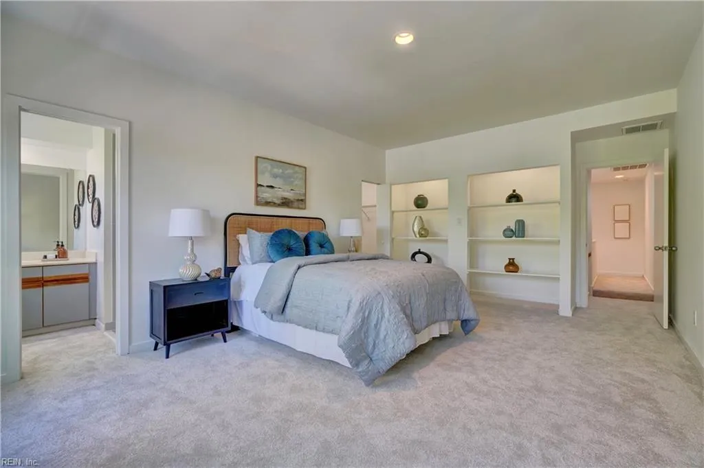 Norfolk, Virginia 23510, United States, 2 Bedrooms Bedrooms, ,3 BathroomsBathrooms,Residential,Pending,116961