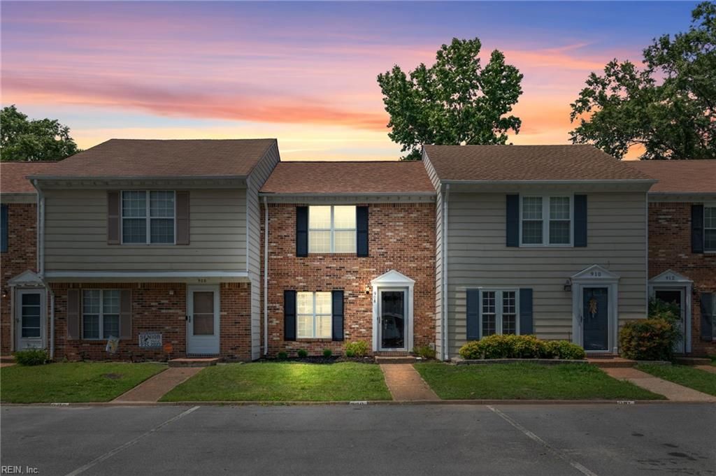 Photo of 908 Spinnaker Court, Chesapeake, VA 23320 (MLS # 10629498)