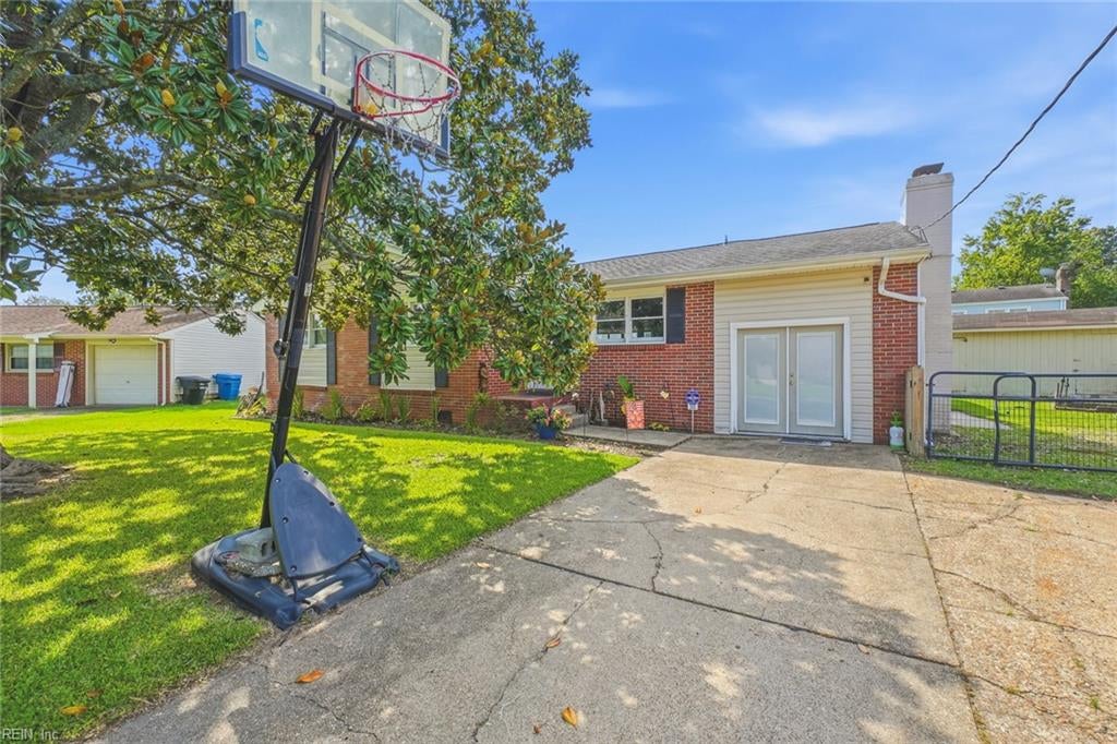 Photo of 308 Ponca Circle, Virginia Beach, VA 23462 (MLS # 10652298)