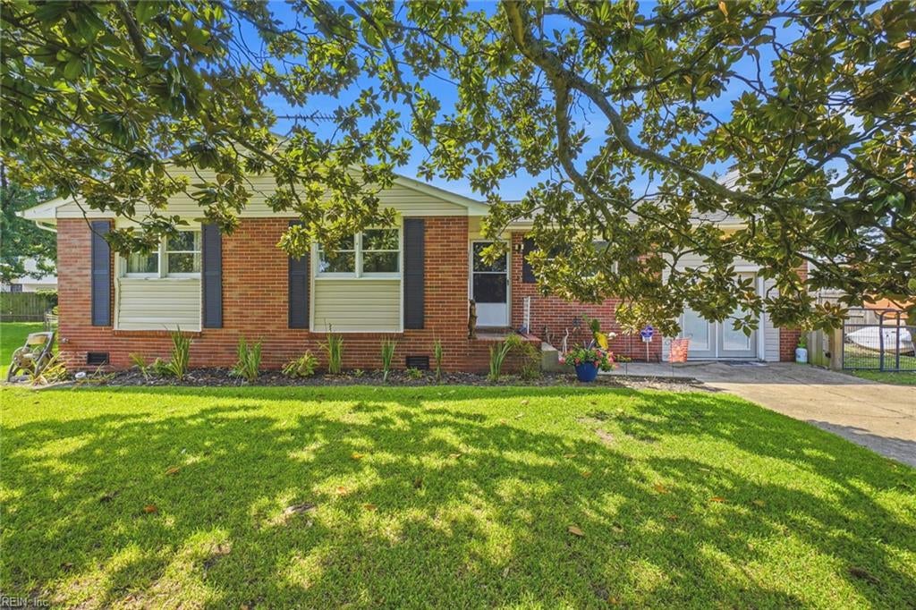 Photo of 308 Ponca Circle, Virginia Beach, VA 23462 (MLS # 10652298)