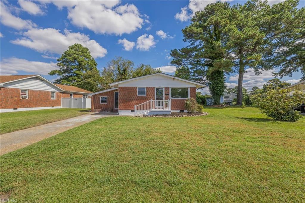 Photo of 1407 Ekstine Drive, Portsmouth, VA 23701 (MLS # 10653957)