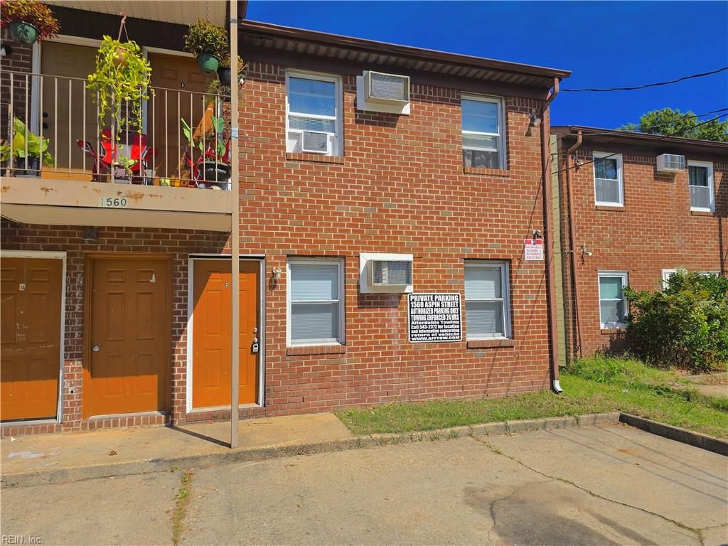 Photo of 1560 Aspin Street #B, Norfolk, VA 23502 (MLS # 10605908)