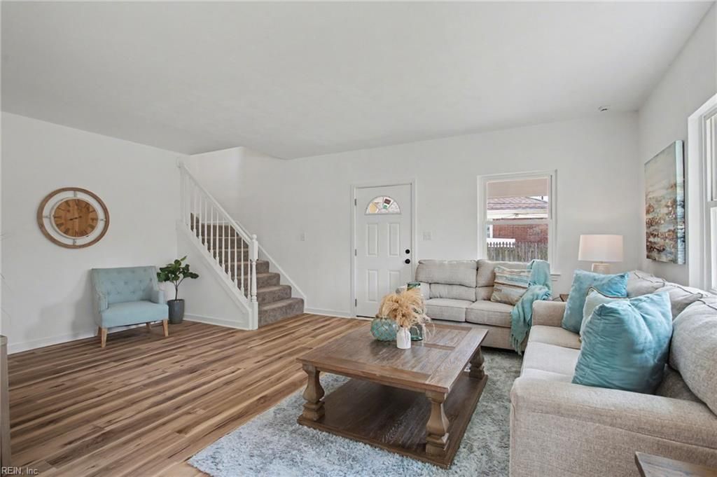 Photo of 570 Garren Avenue, Norfolk, VA 23509 (MLS # 10626206)