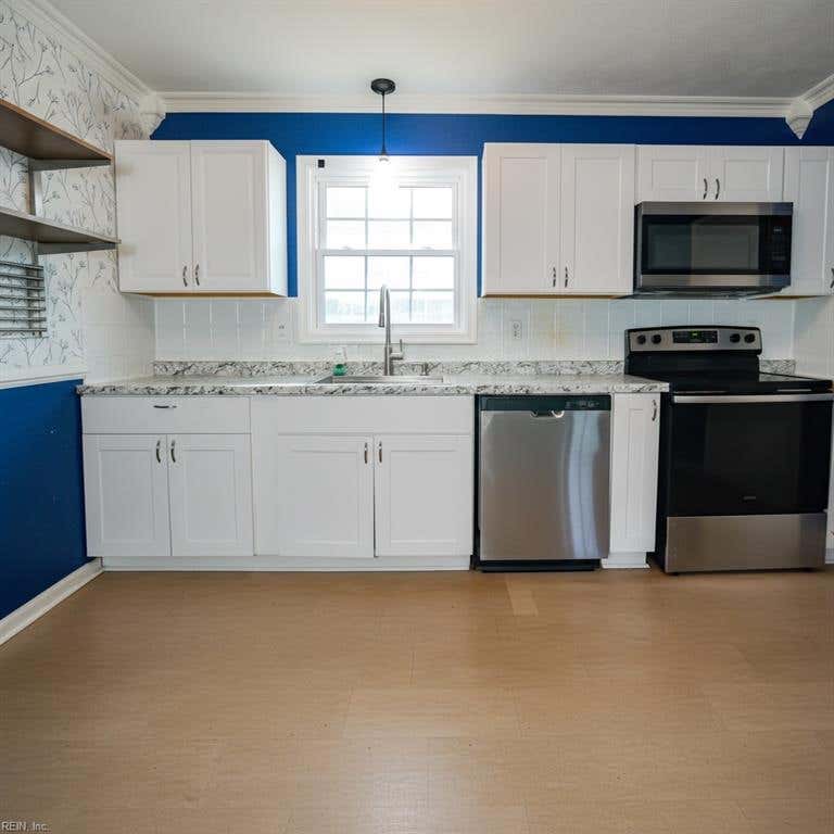 Photo of 906 Harpersville Road, Newport News, VA 23601 (MLS # 10650674)
