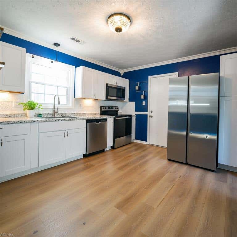 Photo of 906 Harpersville Road, Newport News, VA 23601 (MLS # 10650674)
