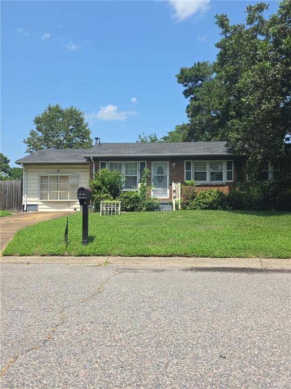 Photo of 1102 E Jamal Lane, Portsmouth, VA 23701 (MLS # 10648342)