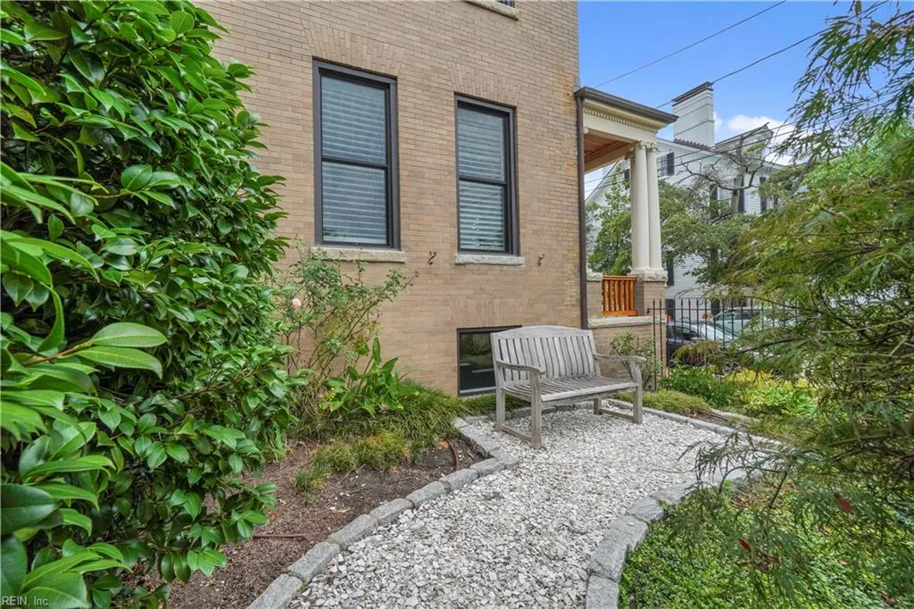 Norfolk, Virginia 23510, United States, 3 Bedrooms Bedrooms, ,4 BathroomsBathrooms,Residential,Active,248511