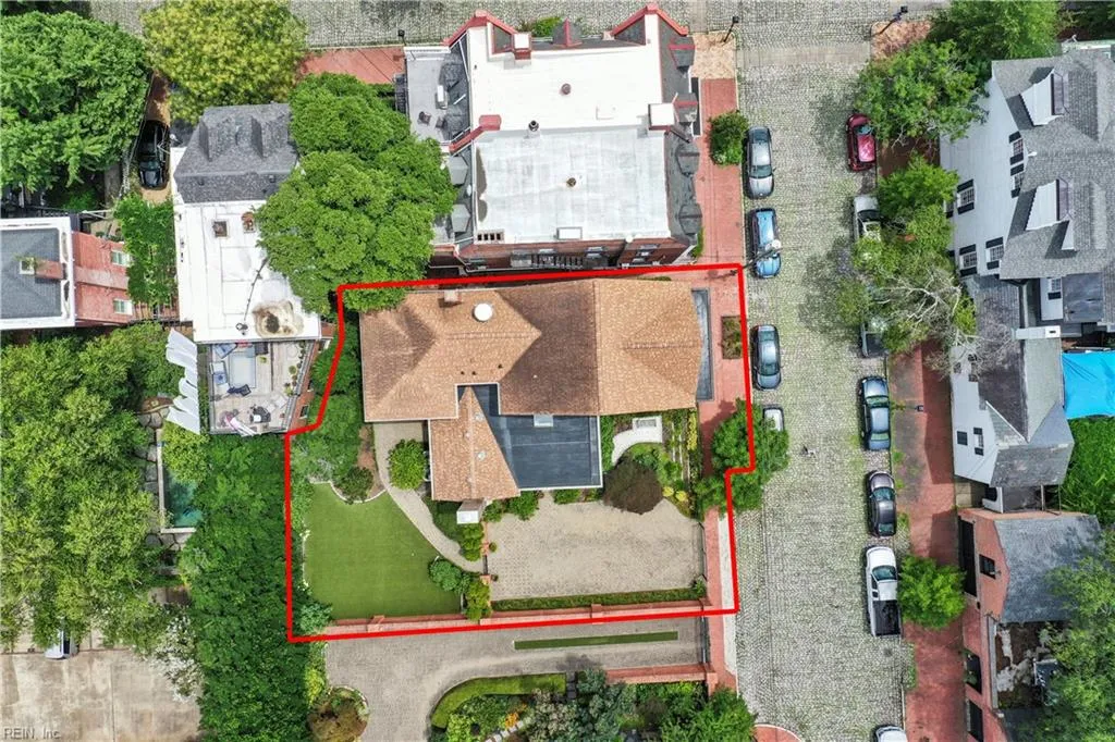 Norfolk, Virginia 23510, United States, 3 Bedrooms Bedrooms, ,4 BathroomsBathrooms,Residential,Active,248511