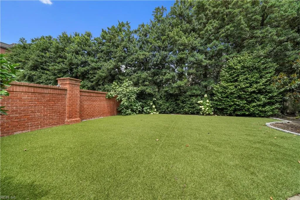 Norfolk, Virginia 23510, United States, 3 Bedrooms Bedrooms, ,4 BathroomsBathrooms,Residential,Active,248511