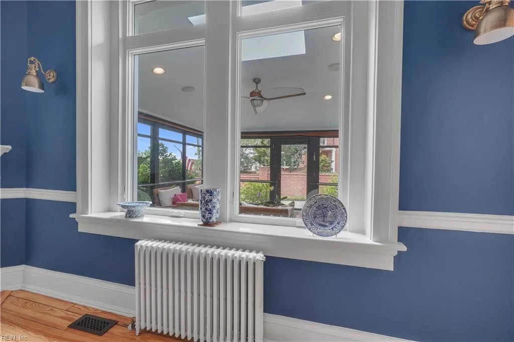 Norfolk, Virginia 23510, United States, 3 Bedrooms Bedrooms, ,4 BathroomsBathrooms,Residential,Active,248511