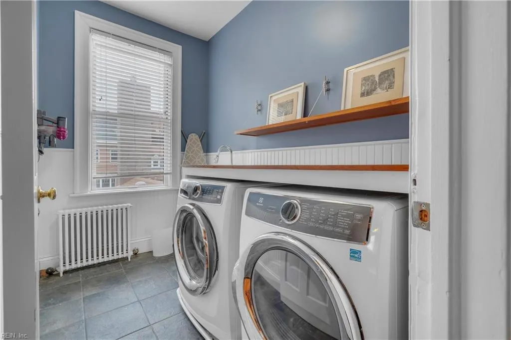 Norfolk, Virginia 23510, United States, 3 Bedrooms Bedrooms, ,4 BathroomsBathrooms,Residential,Active,248511