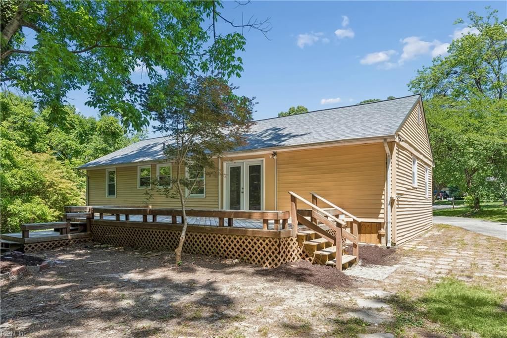 Photo of 706 Maupin Place, Williamsburg, VA 23185 (MLS # 10635253)