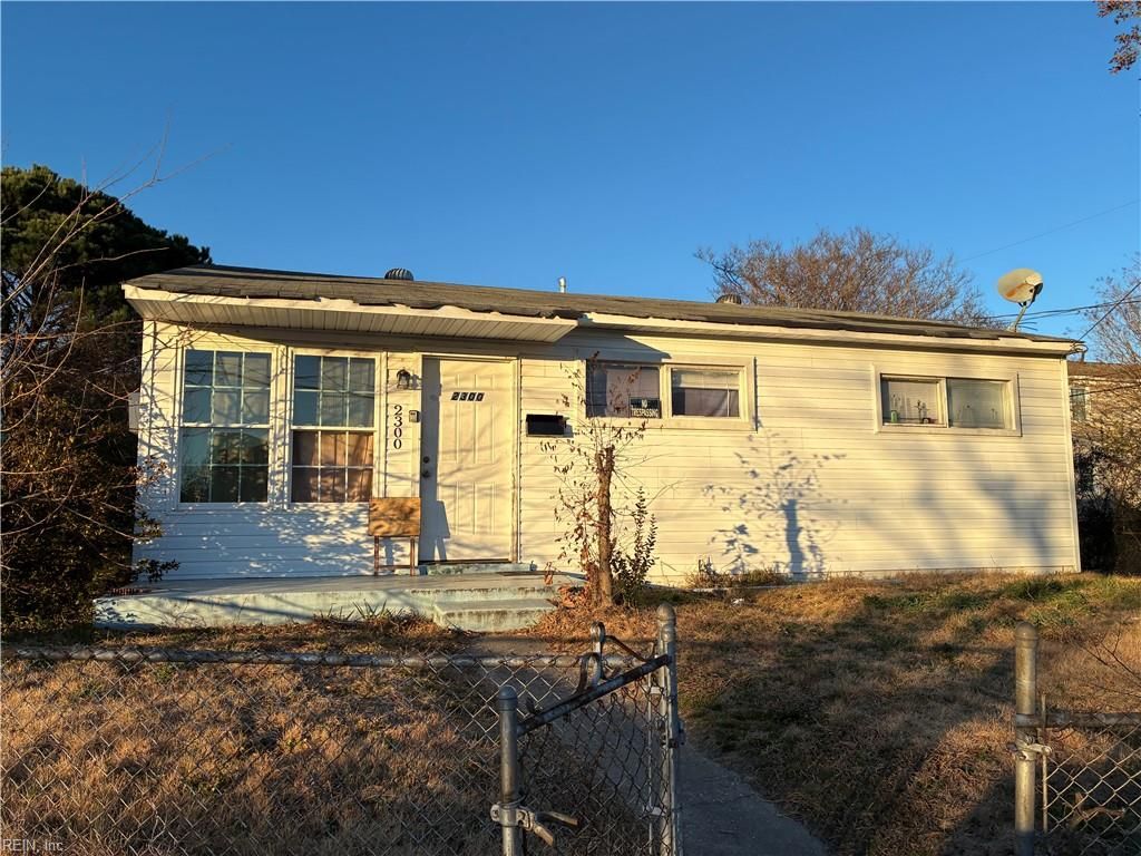 Photo of 2300 South Street, Portsmouth, VA 23704 (MLS # 10617598)