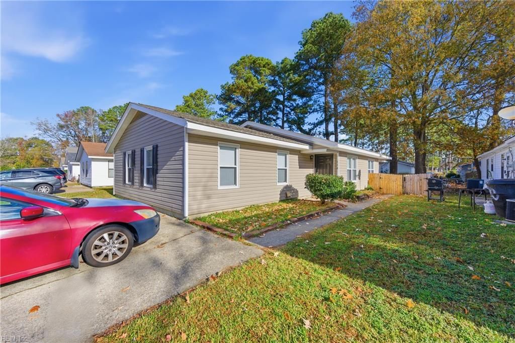 Photo of 118 Armon Avenue, Virginia Beach, VA 23452 (MLS # 10612365)