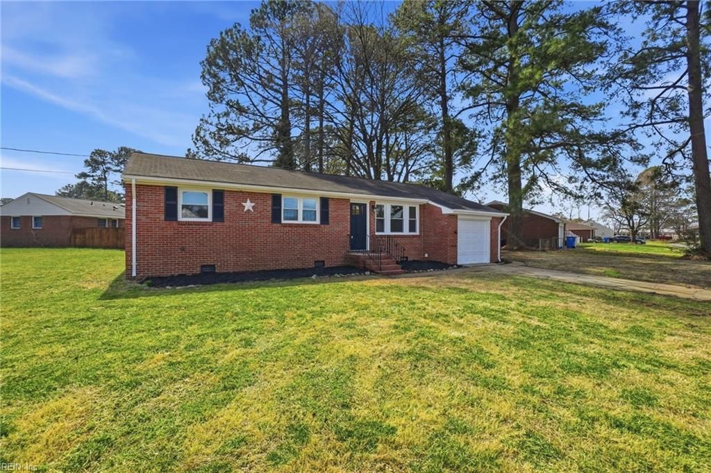 Photo of 1512 Boxwood Drive, Chesapeake, VA 23323 (MLS # 10624049)