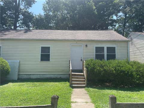 Photo of 122 Christian Street #17, Newport News, VA 23608 (MLS # 10642265)