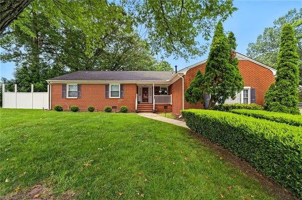 1757 LAFAYETTE DR, HAMPTON, VA 23664 - Image aefee6c78c6f6907bf804cc4d2a78fbf/3715039877