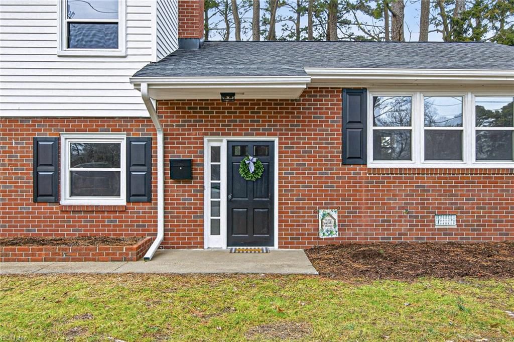 Photo of 91 Wendfield Circle, Newport News, VA 23601 (MLS # 10619684)