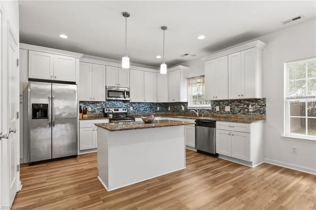 Norfolk, Virginia 23513, United States, 4 Bedrooms Bedrooms, ,3 BathroomsBathrooms,Residential,Active,162770