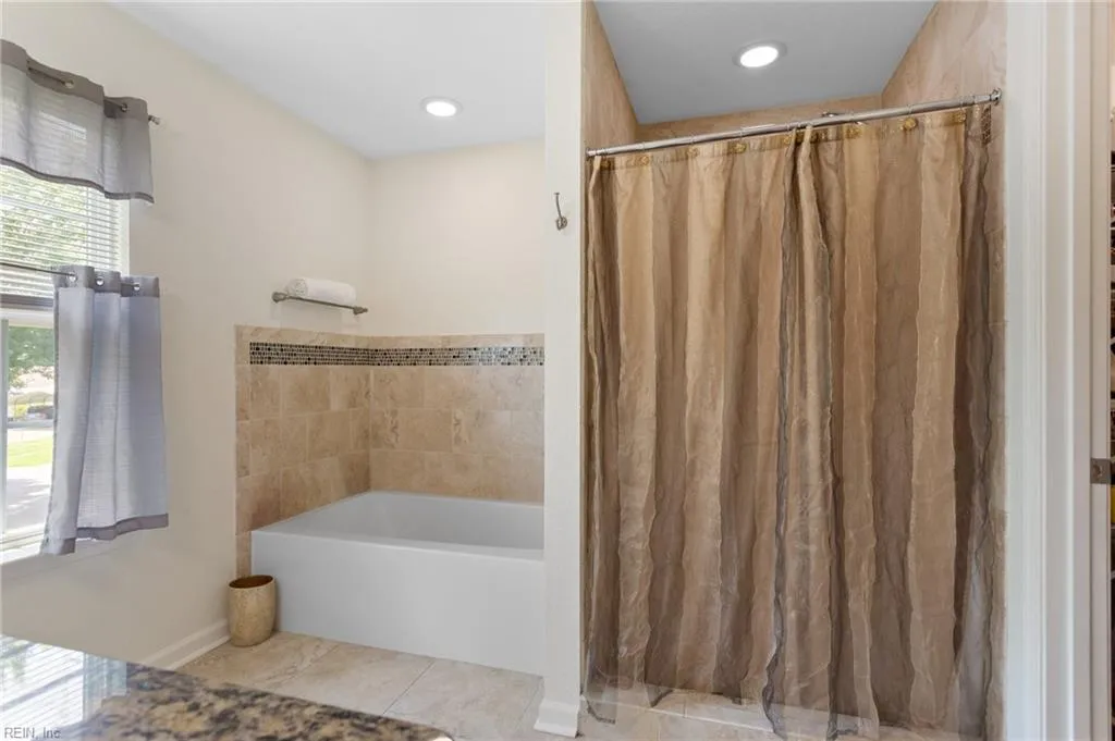 Norfolk, Virginia 23513, United States, 4 Bedrooms Bedrooms, ,3 BathroomsBathrooms,Residential,Active,162770