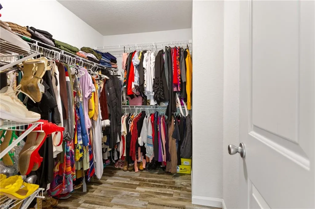 Norfolk, Virginia 23513, United States, 4 Bedrooms Bedrooms, ,3 BathroomsBathrooms,Residential,Active,162770