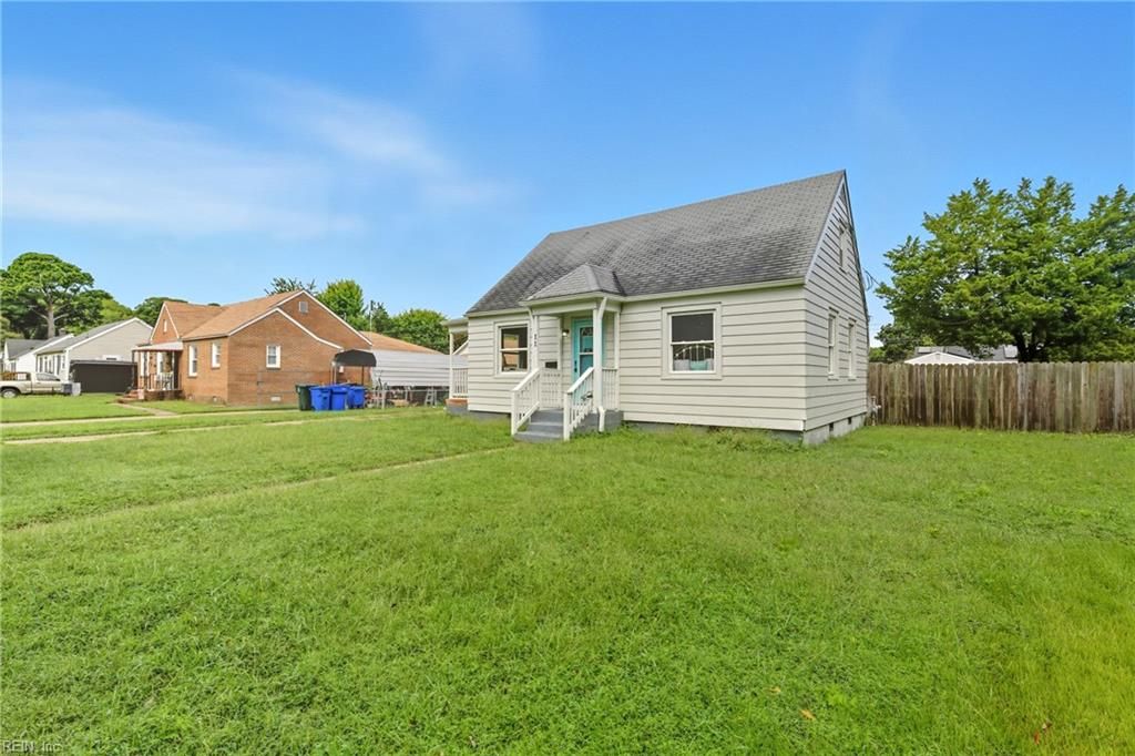 Photo of 11 Langley Avenue, Newport News, VA 23601 (MLS # 10615333)