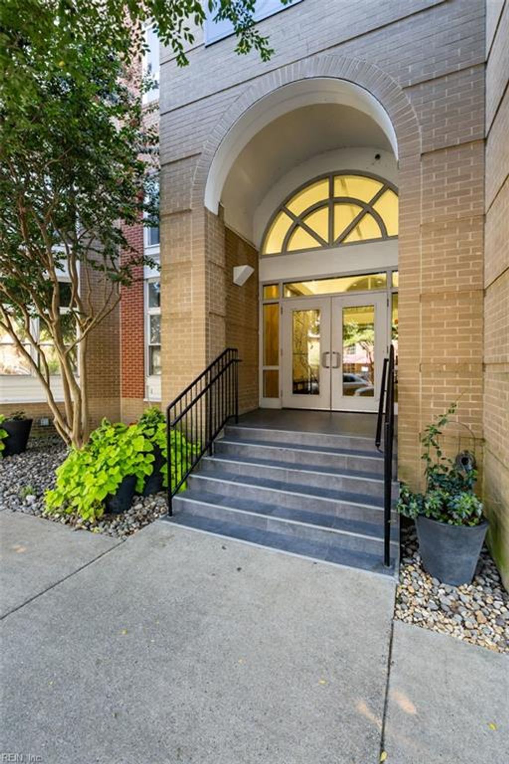 Photo of 388R Boush Street #411, Norfolk, VA 23510 (MLS # 10610595)