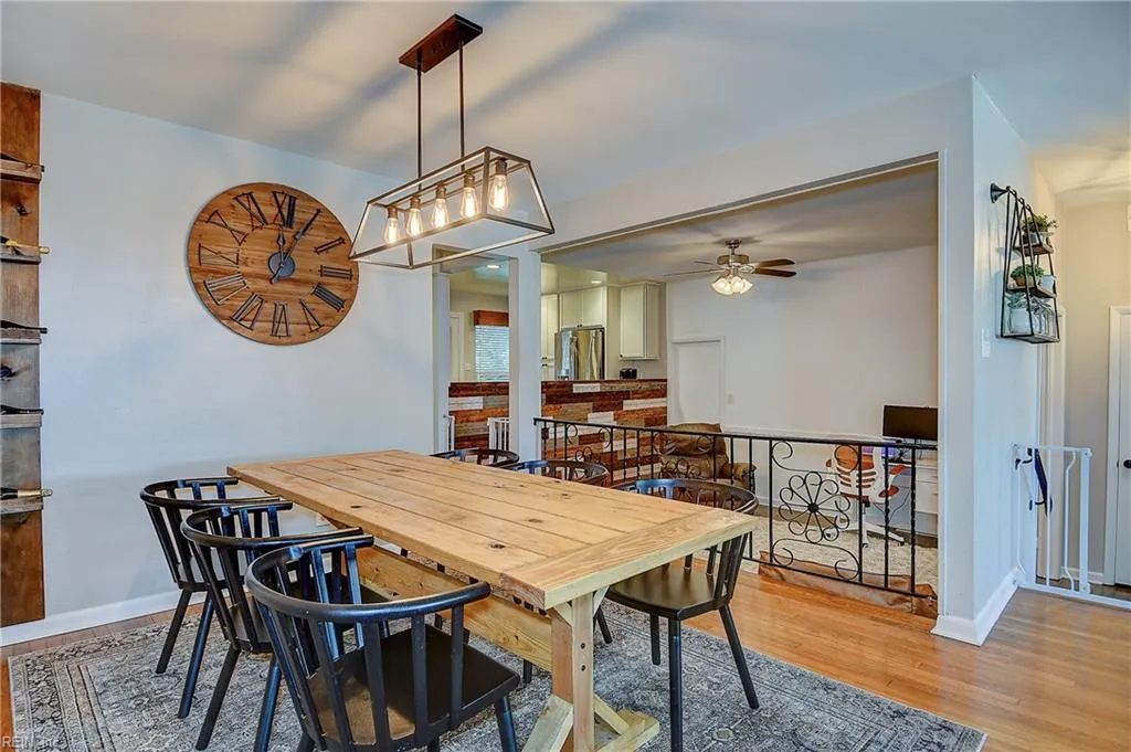 Virginia Beach, Virginia 23452, United States, 3 Bedrooms Bedrooms, ,2 BathroomsBathrooms,Residential,Pending,204066