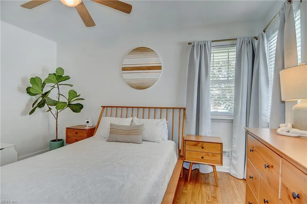 Virginia Beach, Virginia 23452, United States, 3 Bedrooms Bedrooms, ,2 BathroomsBathrooms,Residential,Pending,204066