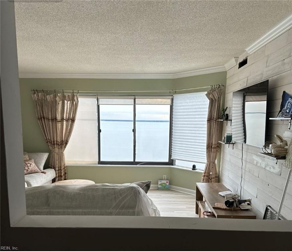 Photo of 7501 River Road #14C, Newport News, VA 23607 (MLS # 10614138)