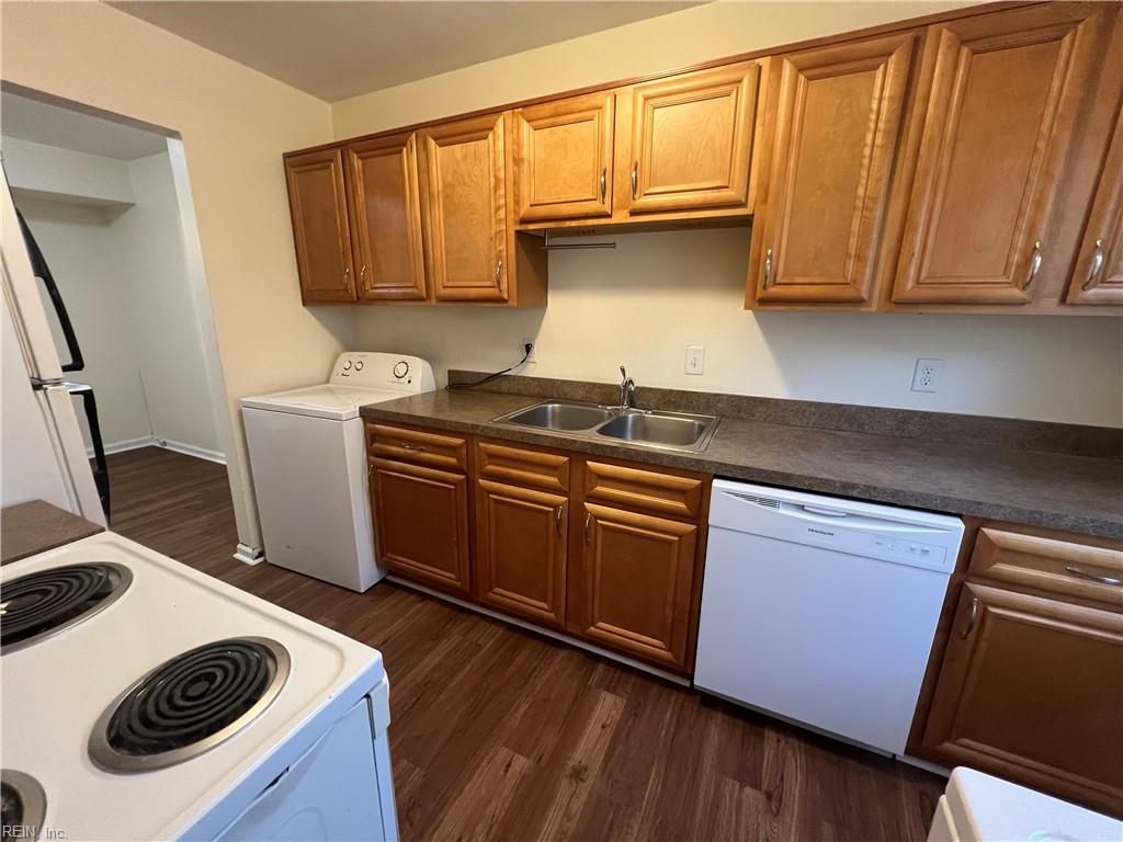 Photo of 936 Maryland Avenue, Virginia Beach, VA 23451 (MLS # 10617268)