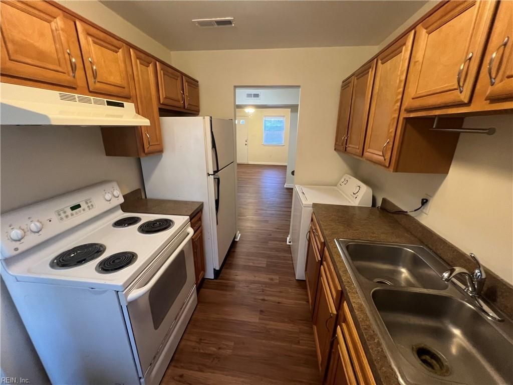 Photo of 936 Maryland Avenue, Virginia Beach, VA 23451 (MLS # 10617268)