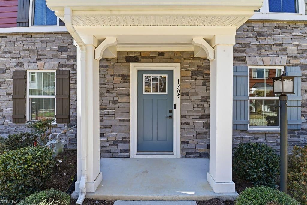 Photo of 1705 Foremast Loop, Chesapeake, VA 23323 (MLS # 10626315)