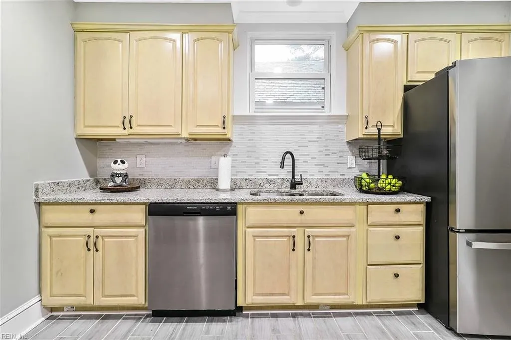 Portsmouth, Virginia 23707, United States, 4 Bedrooms Bedrooms, ,2 BathroomsBathrooms,Residential,Active,21356