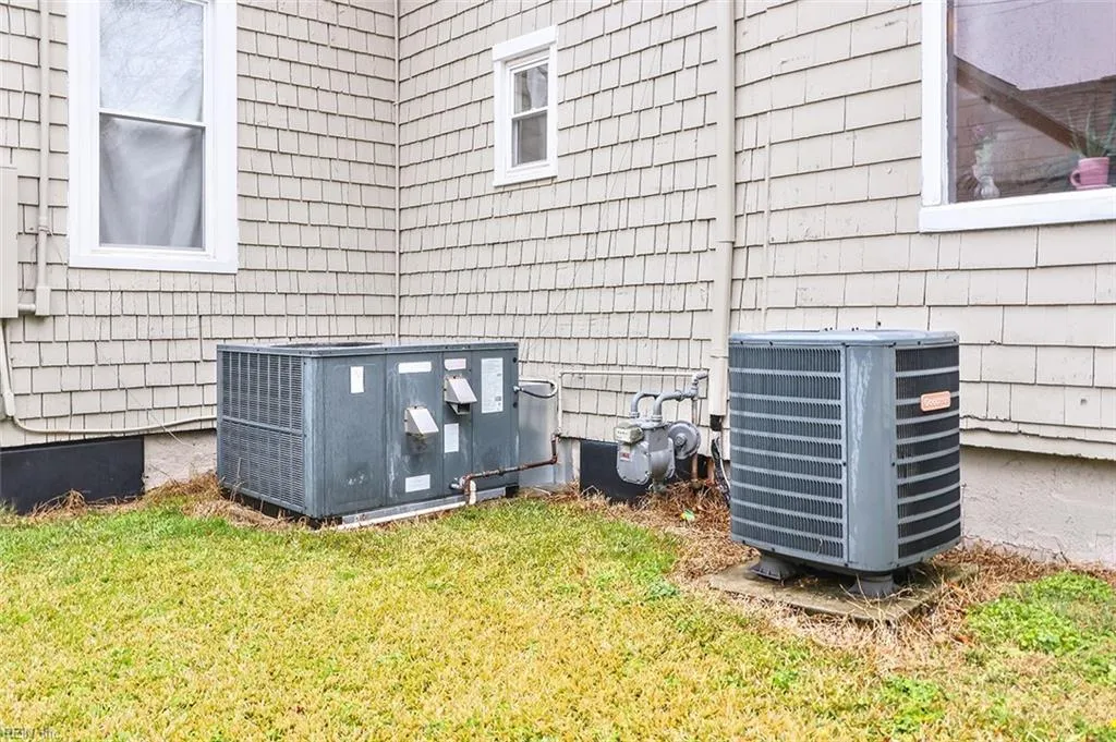 Portsmouth, Virginia 23707, United States, 4 Bedrooms Bedrooms, ,2 BathroomsBathrooms,Residential,Active,21356