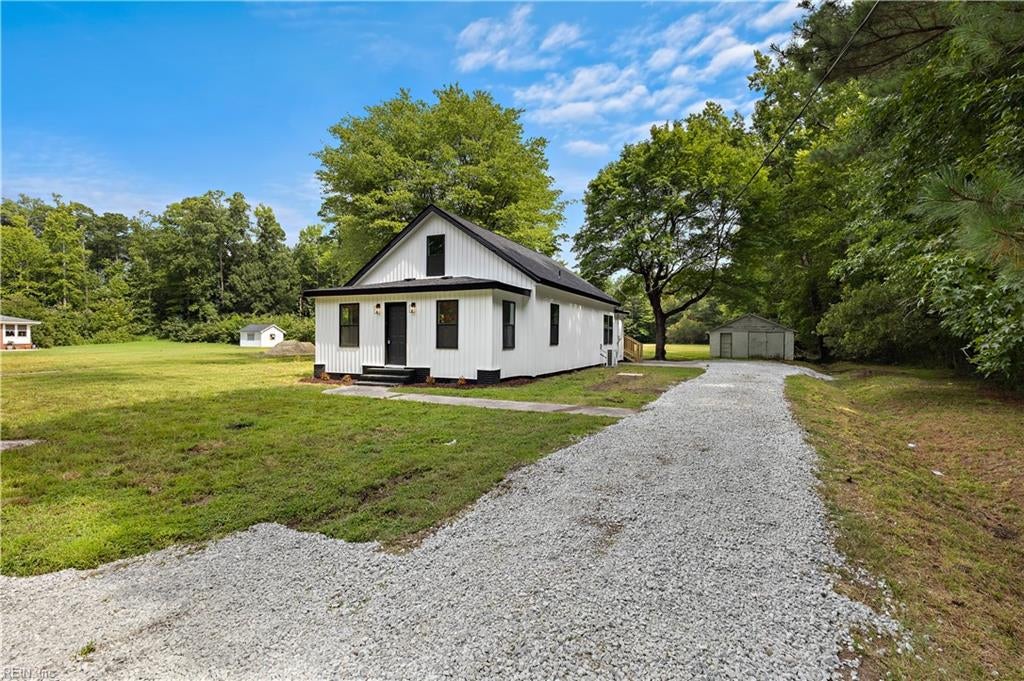 Photo of 9509 Line Fence Road, Hayes, VA 23072 (MLS # 10656493)