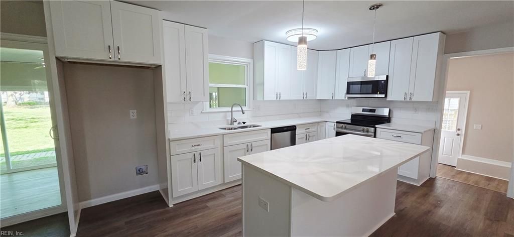 Photo of 704 Burgesses Lane, Virginia Beach, VA 23452 (MLS # 10628196)