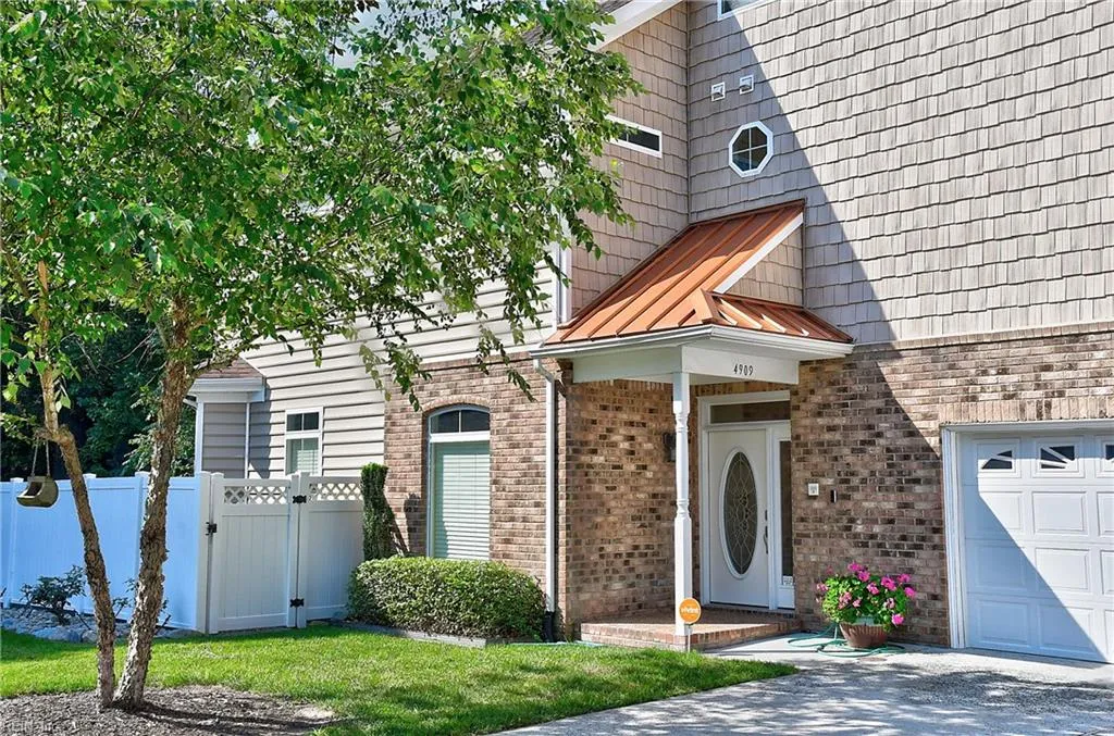 Virginia Beach, Virginia 23462, United States, 4 Bedrooms Bedrooms, ,4 BathroomsBathrooms,Residential,Active,178856