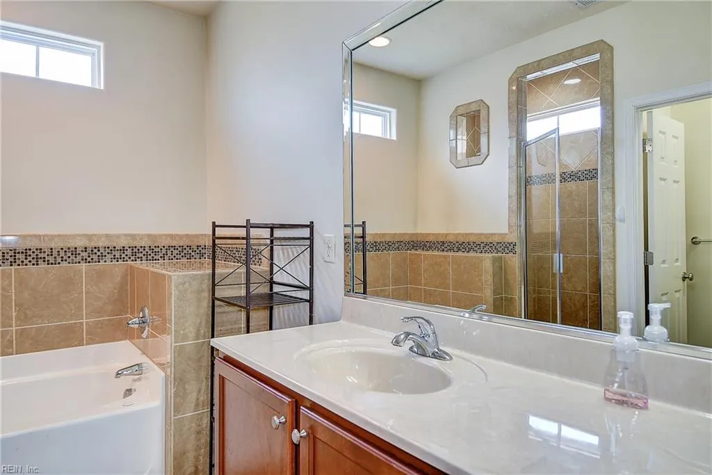 Virginia Beach, Virginia 23462, United States, 4 Bedrooms Bedrooms, ,4 BathroomsBathrooms,Residential,Active,178856