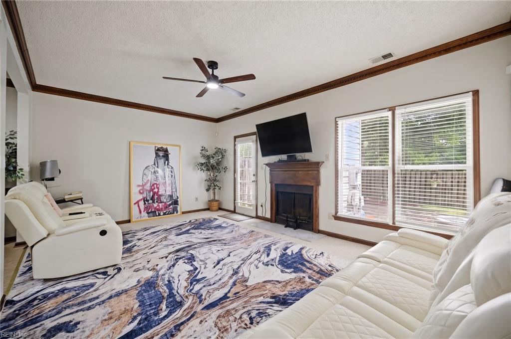 Photo of 719 Creekside Crescent, Chesapeake, VA 23320 (MLS # 10653124)