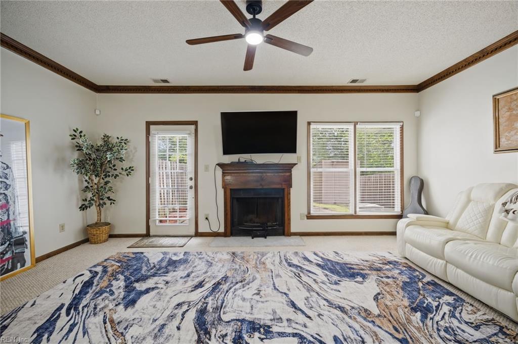 Photo of 719 Creekside Crescent, Chesapeake, VA 23320 (MLS # 10653124)