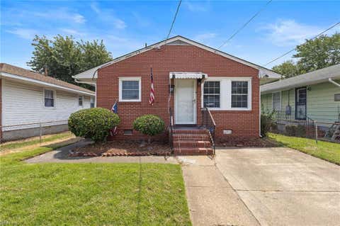 Photo of 906 37th Street, Newport News, VA 23607 (MLS # 10649658)