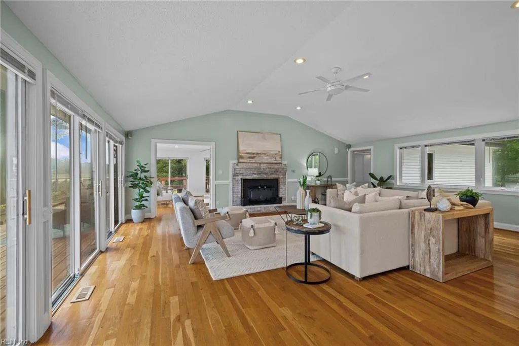 Virginia Beach, Virginia 23454, United States, 3 Bedrooms Bedrooms, ,3 BathroomsBathrooms,Residential,Active,146295