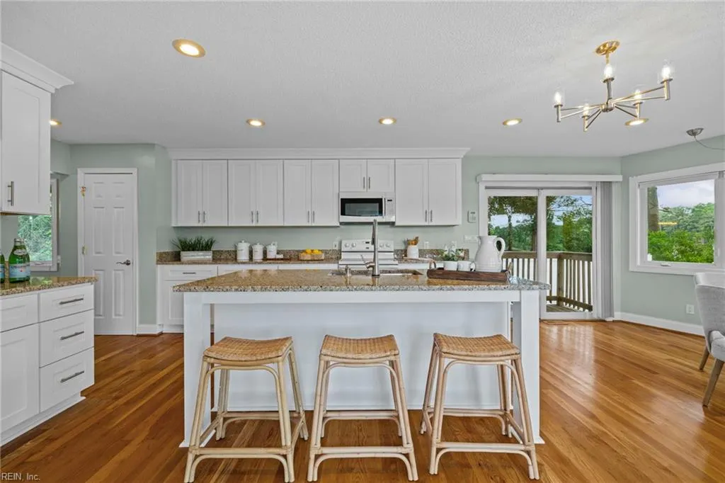 Virginia Beach, Virginia 23454, United States, 3 Bedrooms Bedrooms, ,3 BathroomsBathrooms,Residential,Active,146295