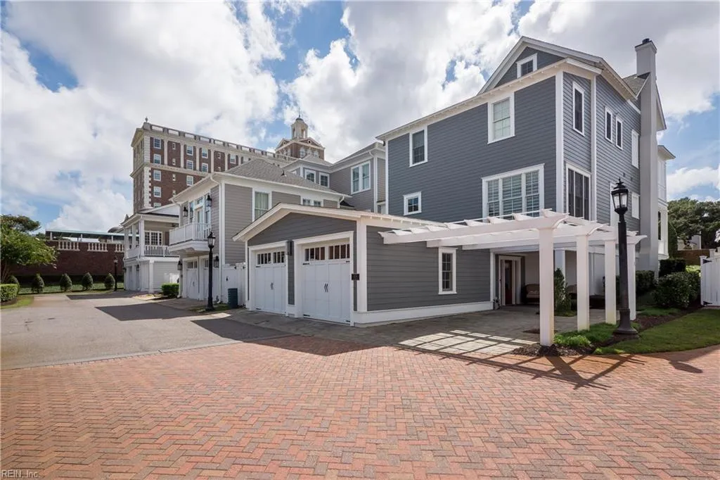 Virginia Beach, Virginia 23451, United States, 3 Bedrooms Bedrooms, ,3 BathroomsBathrooms,Residential,Active,45467