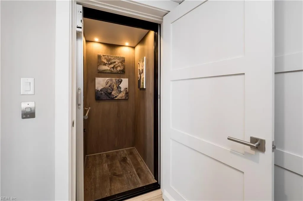 Virginia Beach, Virginia 23451, United States, 3 Bedrooms Bedrooms, ,3 BathroomsBathrooms,Residential,Active,45467