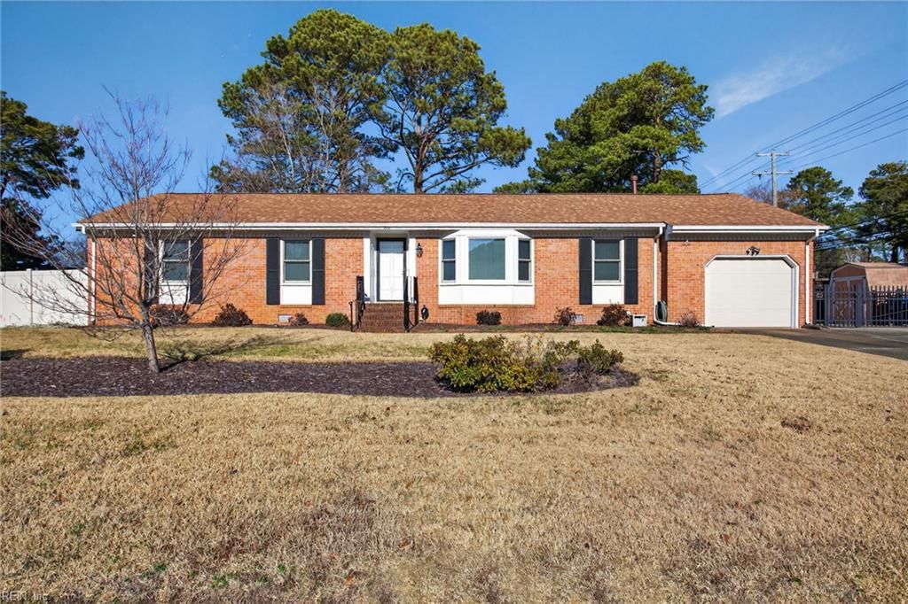 Photo of 800 Arnold Palmer Drive, Portsmouth, VA 23701 (MLS # 10614092)